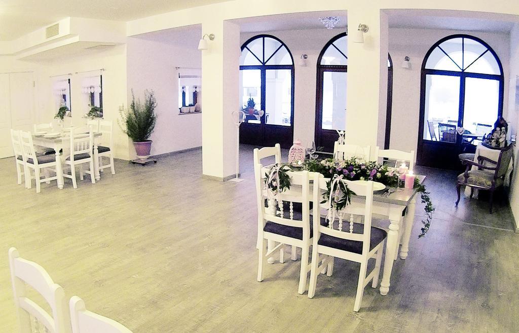 Deak Udvarhaz Hotel Kakucs Exterior foto