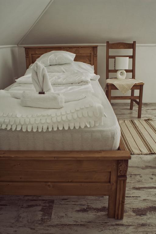 Deak Udvarhaz Hotel Kakucs Quarto foto
