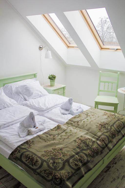 Deak Udvarhaz Hotel Kakucs Quarto foto